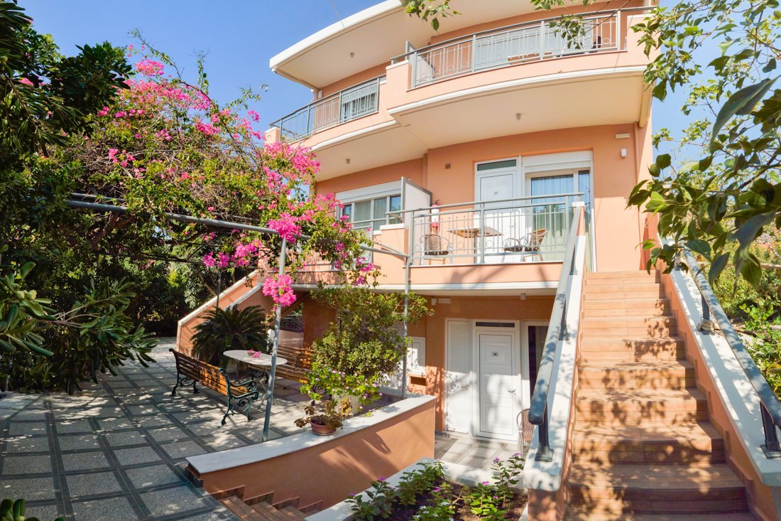 wk_poseidon_exterior_ag (1).jpg