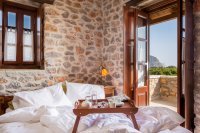 ad_agroktima bedroom_1_ei (2).jpg