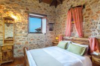 ad_agroktima bedroom_1_ei (4).jpg