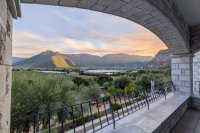 ad_kyziridi_madwall_ei (4).jpg