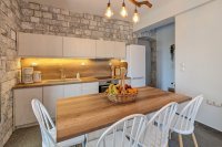 ad_kyziridi_madwall_ei (7).jpg