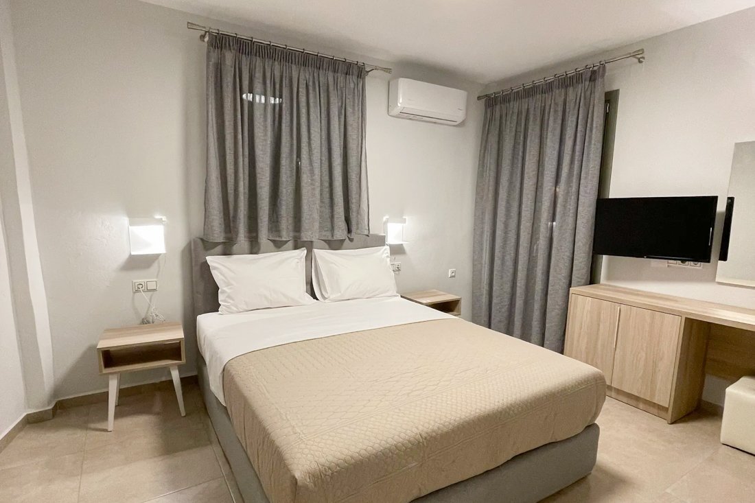 ig_ep_anax_stud_ei (4).jpg