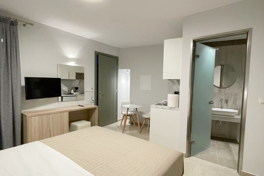 ig_ep_anax_stud_ei (3).jpg