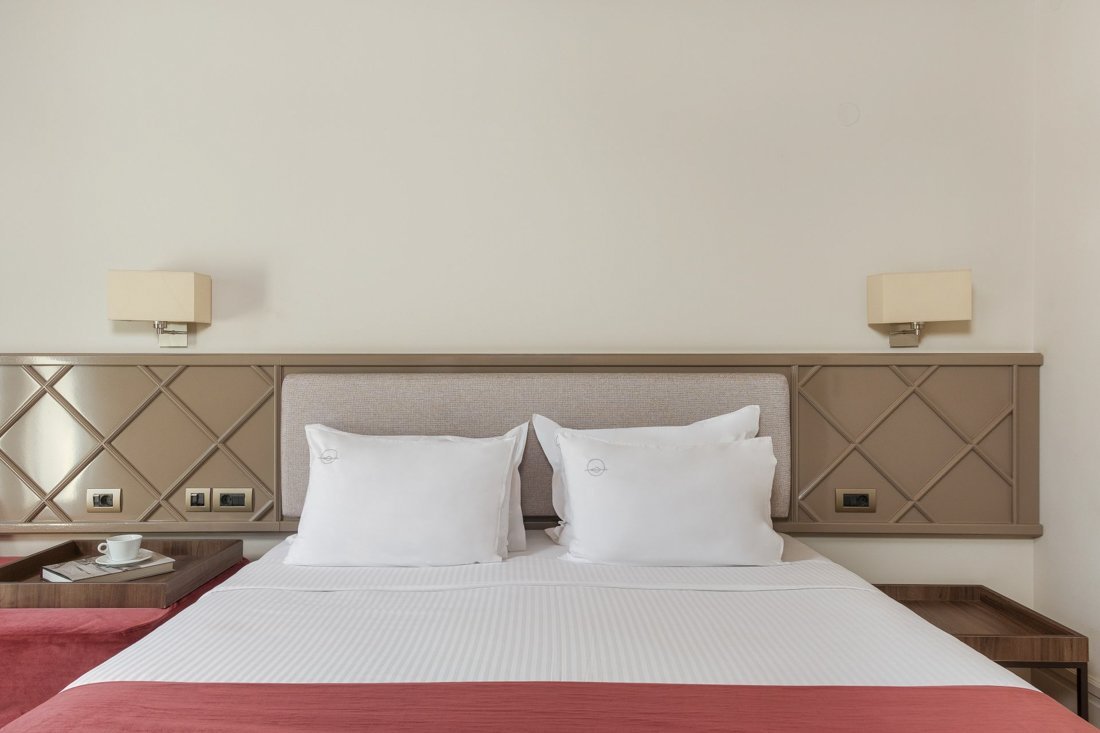 ig_ep_lake_deluxe_ei (3).jpg