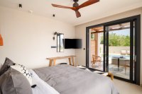 ig_zk_kymani_swimup_2p_ei (1).jpg