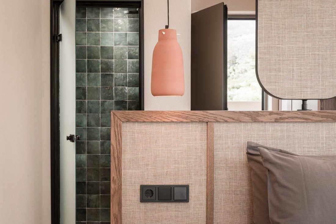 ig_zk_kymani_swimup_2p_ei (4).jpg