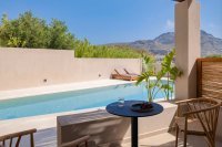 ig_zk_kymani_swimup_4p_ei (4).jpg