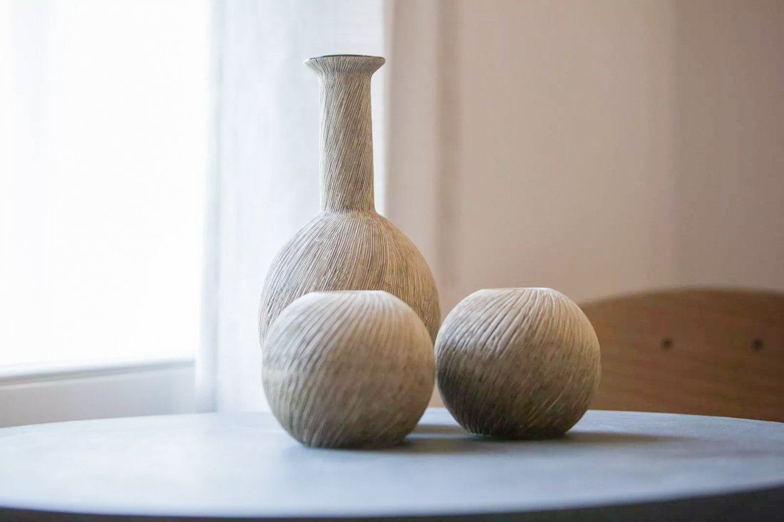 ig_ar_amymonesuites_deluxe_suite_ei (9).jpg