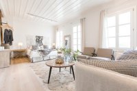 ig_ar_amymonesuites_queensuite_ei (2).jpg