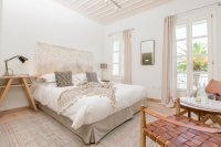 ig_ar_amymonesuites_superiordeluxe_ei (2).jpg