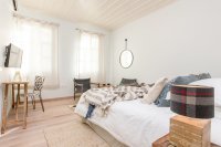 ig_ar_amymonesuites_superiordouble_ei (3).jpg