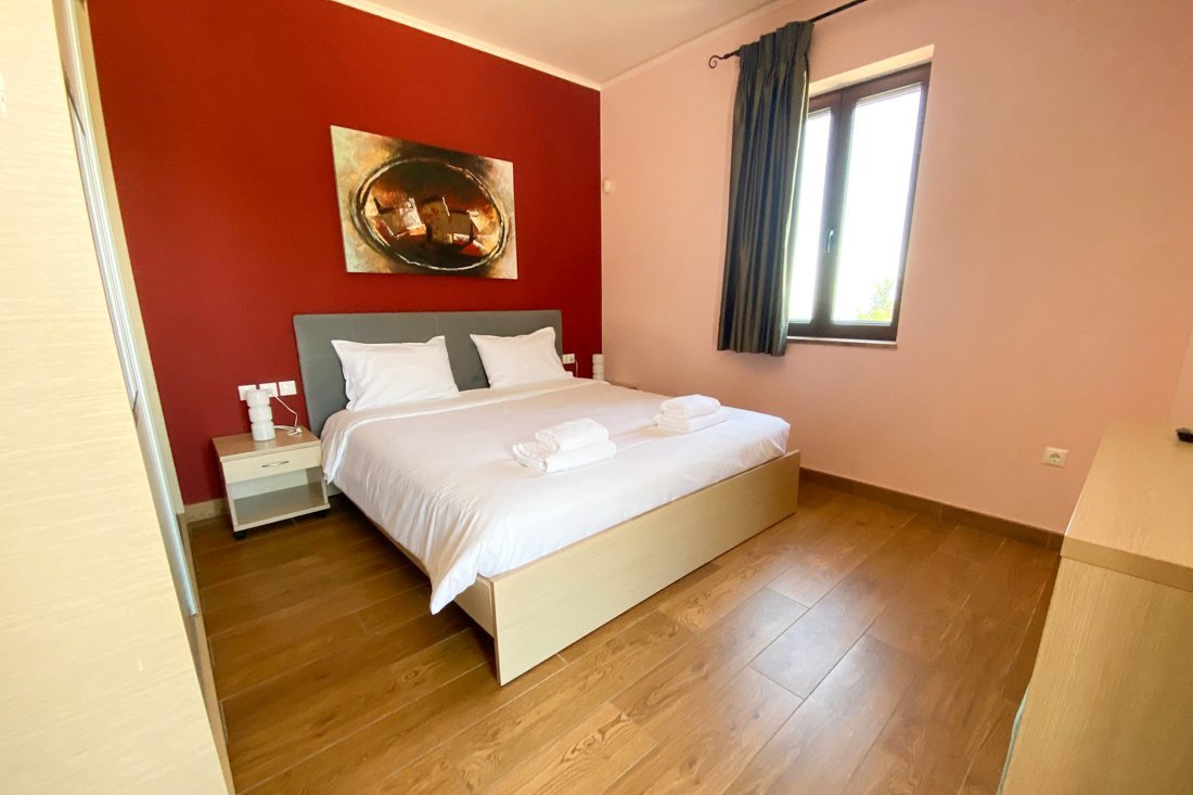 ig_lf_anemones_melia_ei (12).jpg