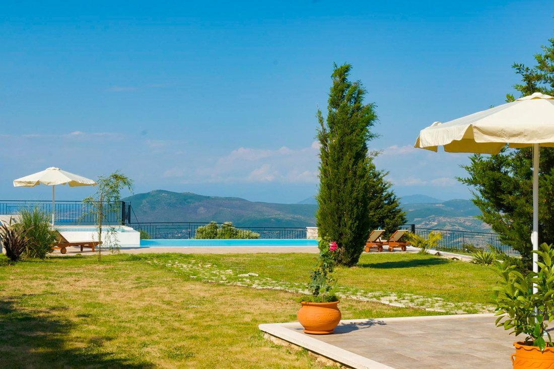 ig_lf_anemones_melia_ei (5).jpg