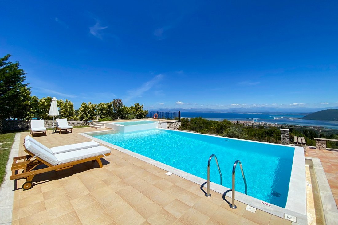 ig_lf_anemones_nisa_ei (10).jpg