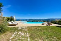 ig_lf_anemones_nisa_ei (15).jpg