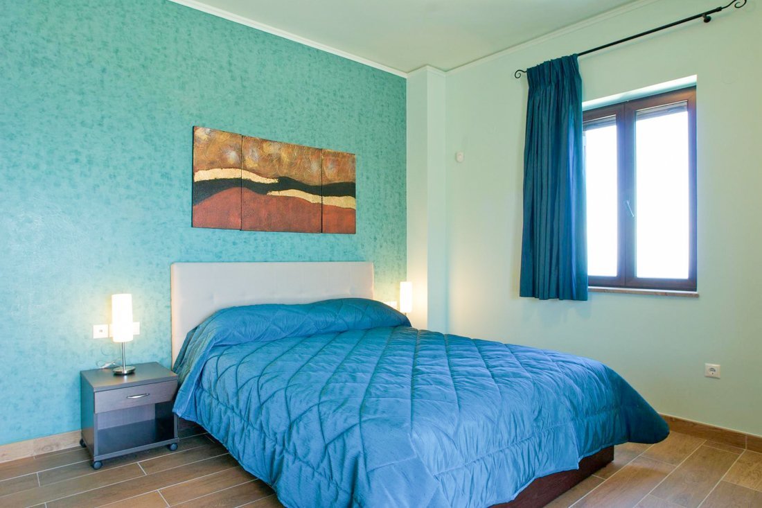 ig_lf_anemones_nisa_ei (7).jpg