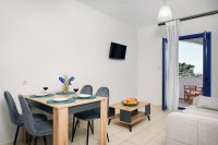 sfakian horizon room 13 (1).jpg