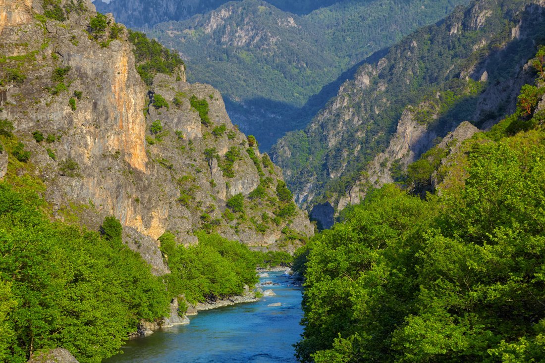 vikos_shutterstock_123175633.jpg