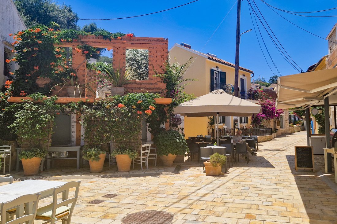 paxos_loggos_24_cb (22).jpg