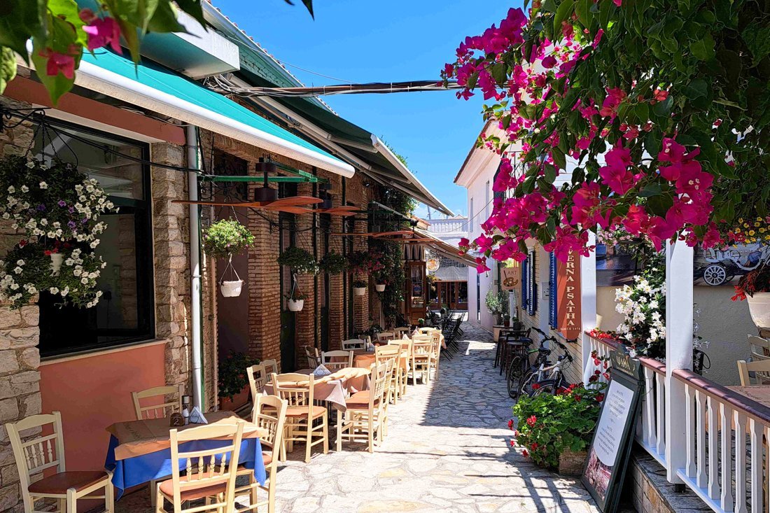 24004176_ep_straatje in preveza_25_fw.jpg