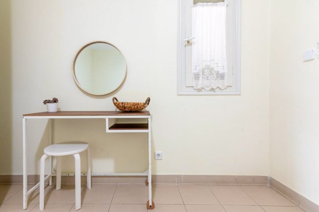 omirikon_bg_ei (2).jpg