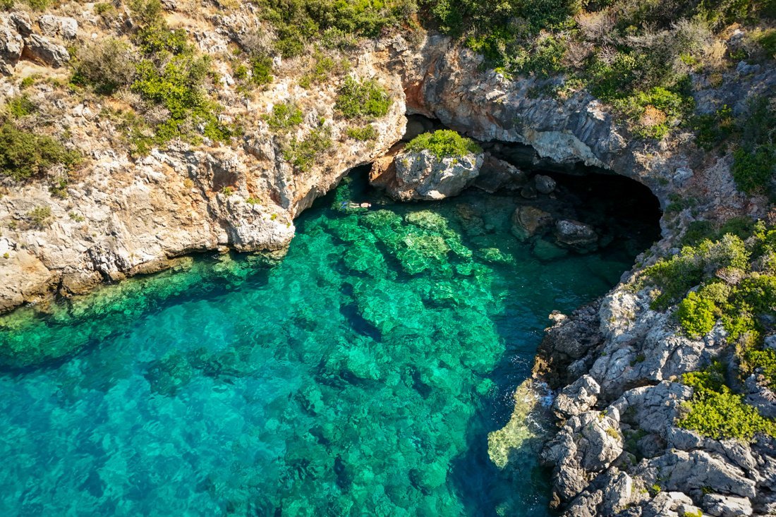 24003530_pe_delfinia beach_25_fw.jpg