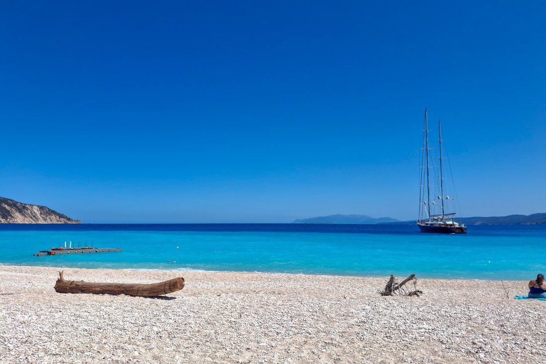 24003767_kf_fteri beach_25_fw (2).jpg