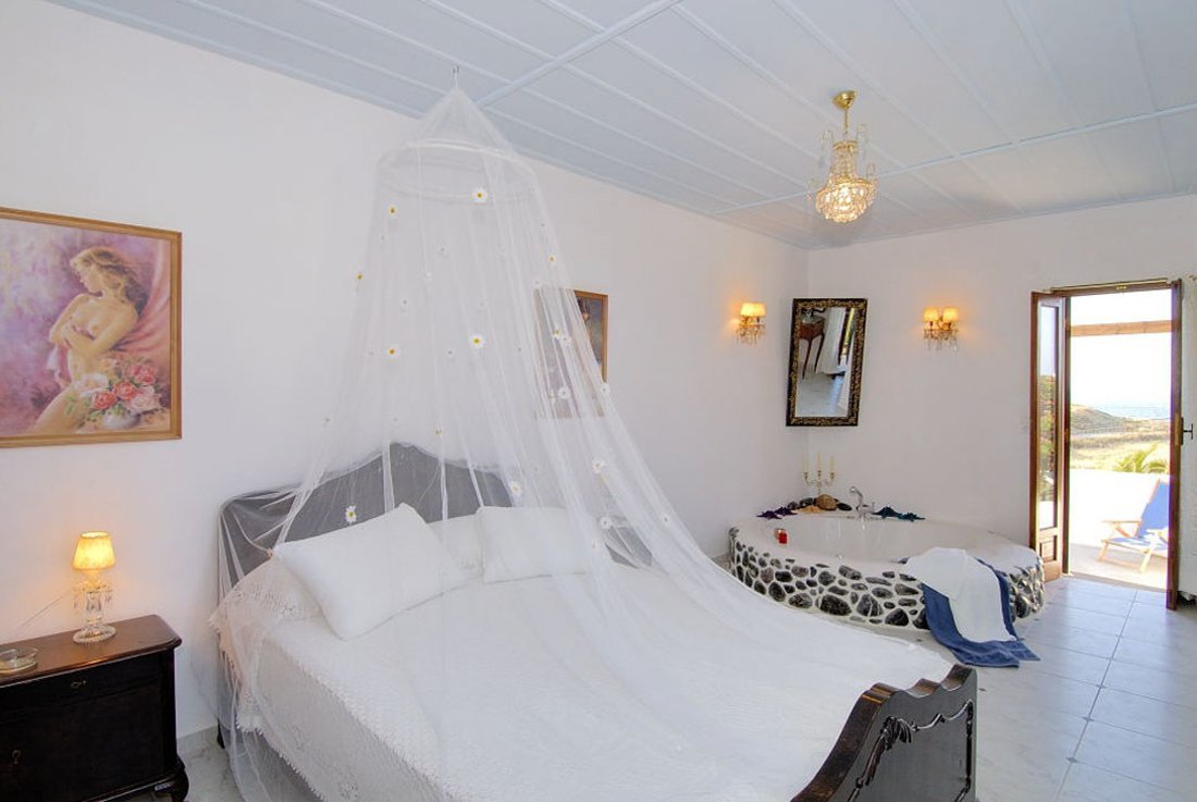 huize mantalena eros in girismata op skyros_5.jpg