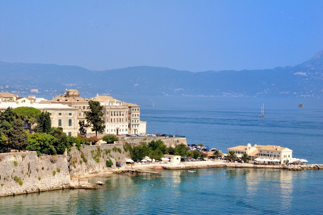 corfu_town_03.jpg