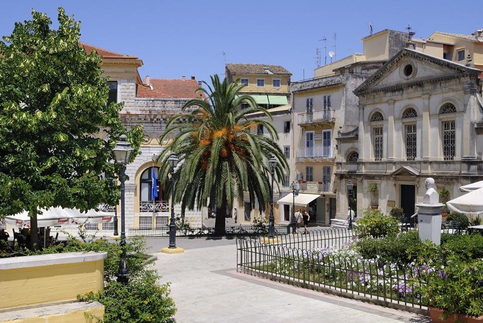 Corfu-stad5