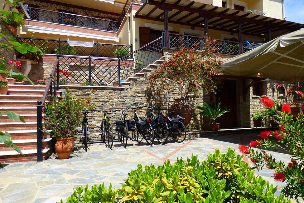 Fietsen bij Huize Ikosimo, Pilion