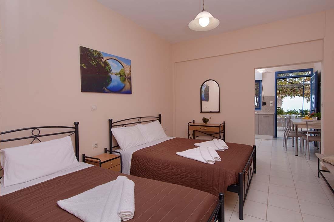 Akrogiali, Poros, Kefalonia st 2