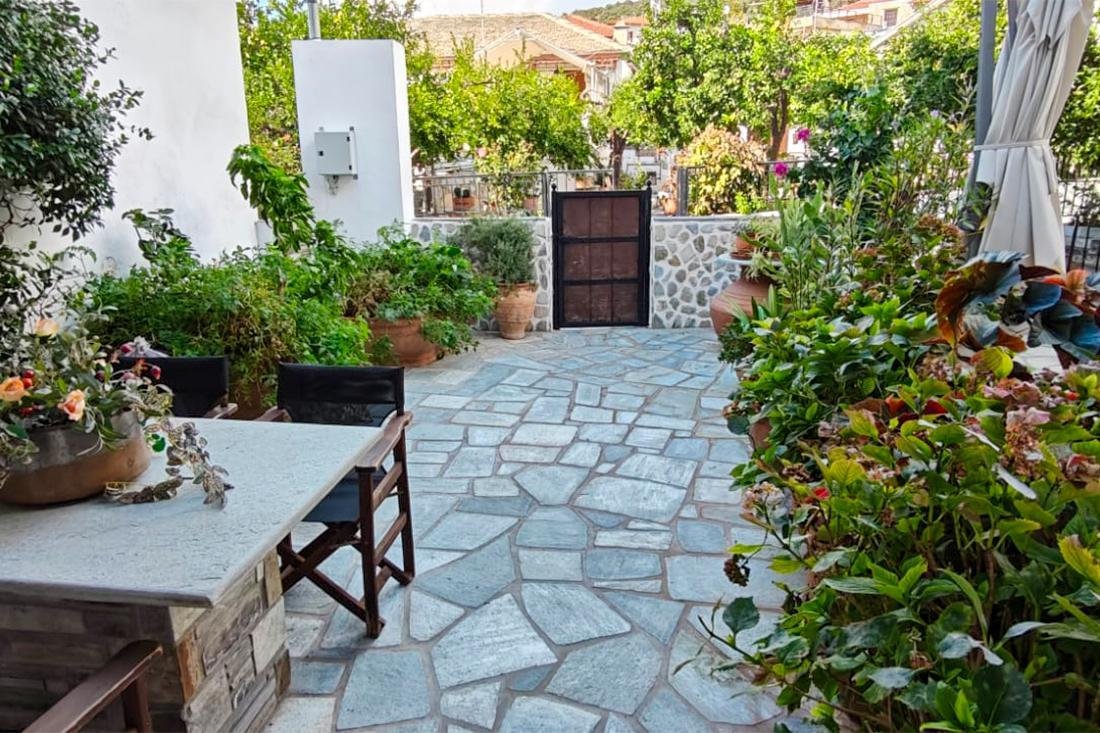 huize charoula, afissos op pilion