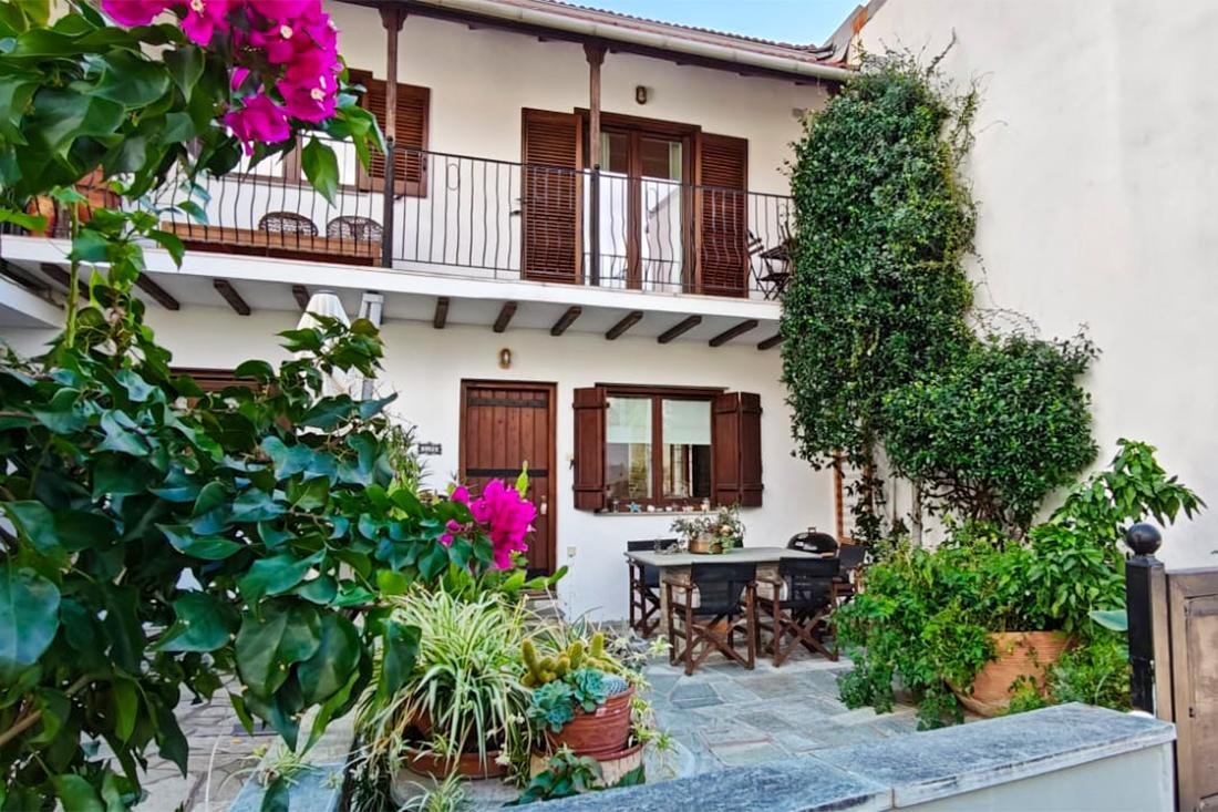 huize charoula, afissos op pilion
