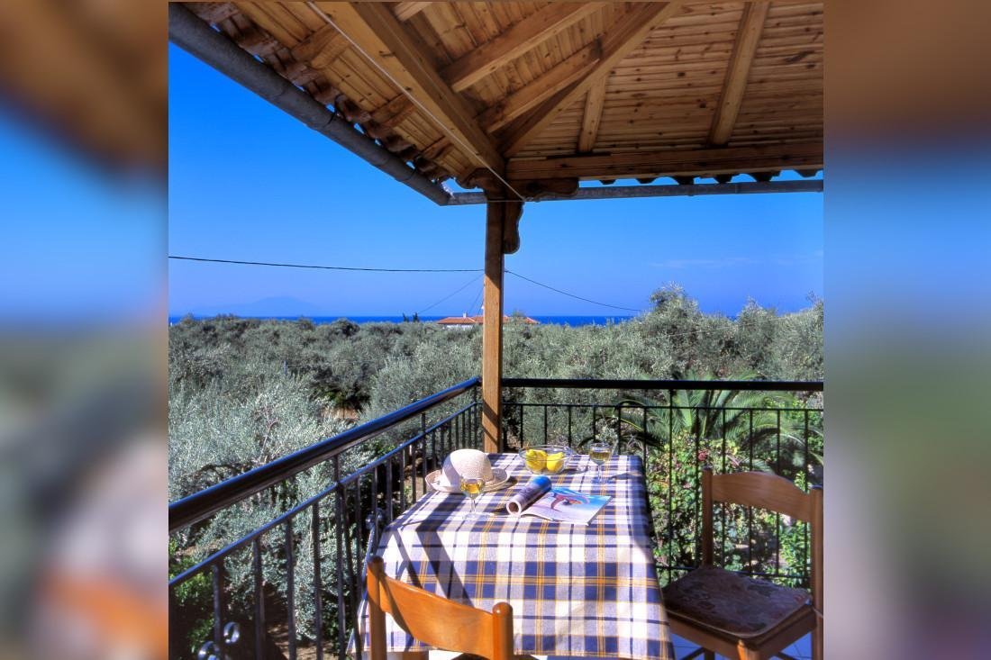 huize margaritos, afissos op pilion