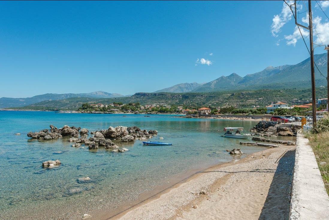 huize halikoura, stoupa in peloponnesos