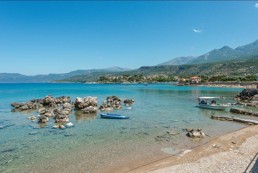 huize halikoura, stoupa in peloponnesos