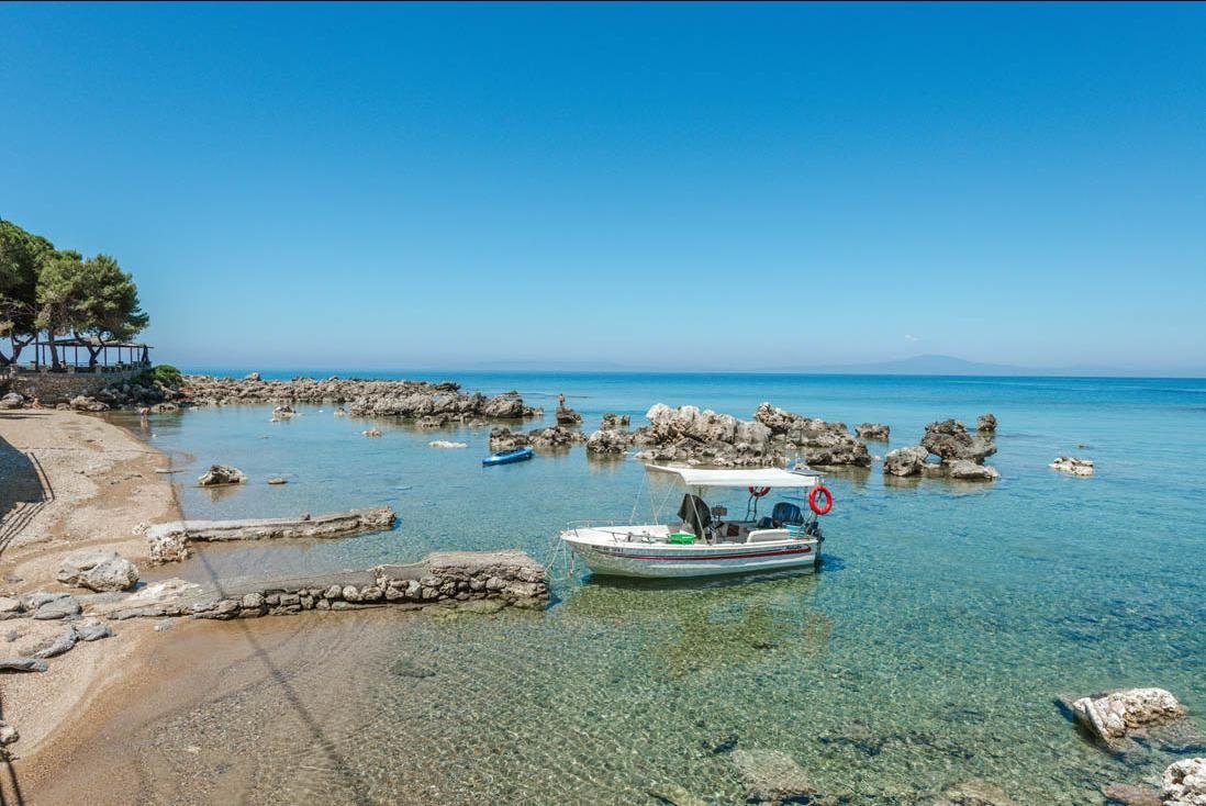 huize halikoura, stoupa in peloponnesos